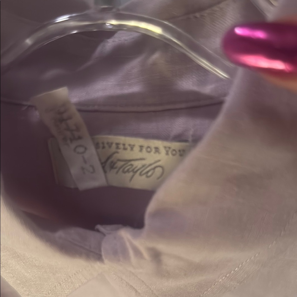 Lord & Taylor Women’s Classic Lavender Shirt M - Picture 3 of 5